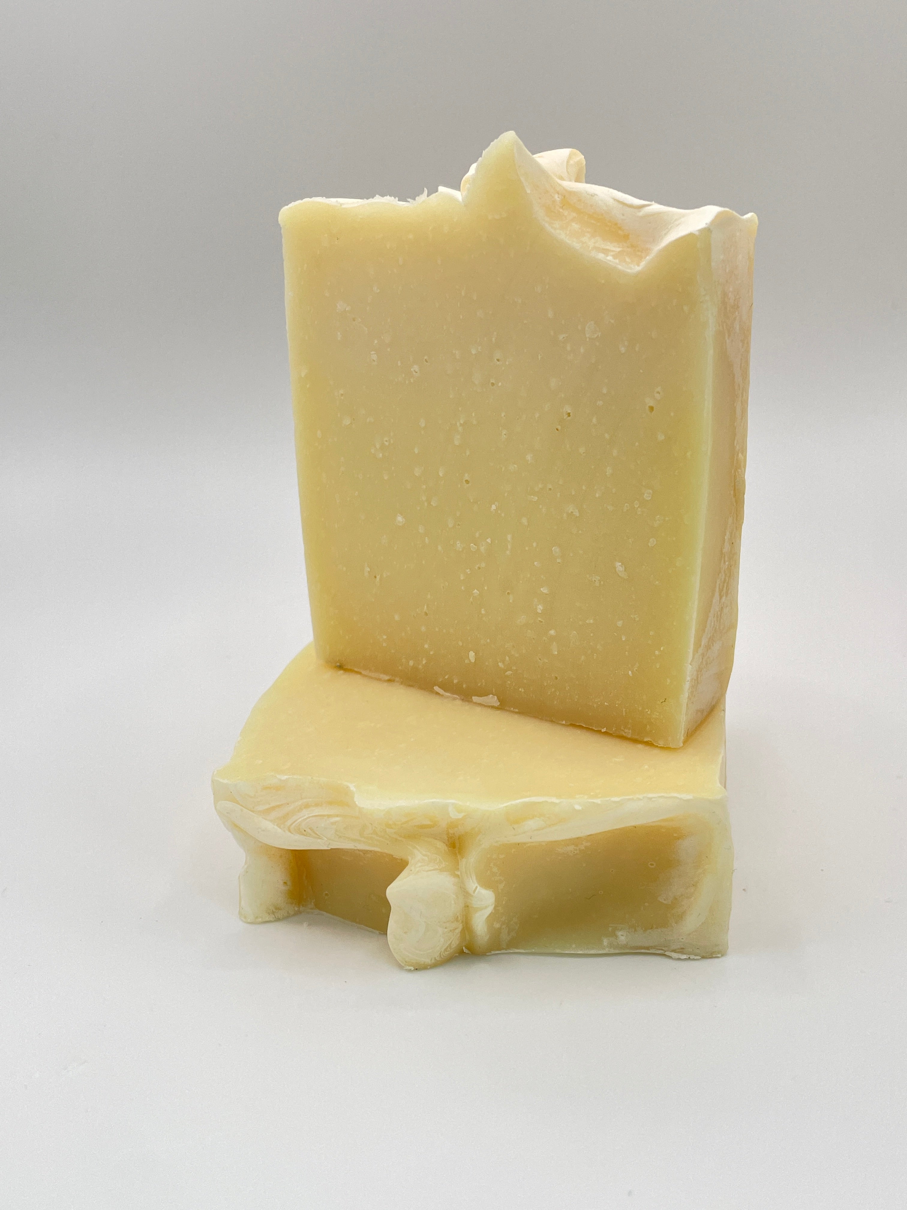 Grass Fed Tallow Cold Process Soap | Organic Coconut Oil & Lemongrass Essential Oil